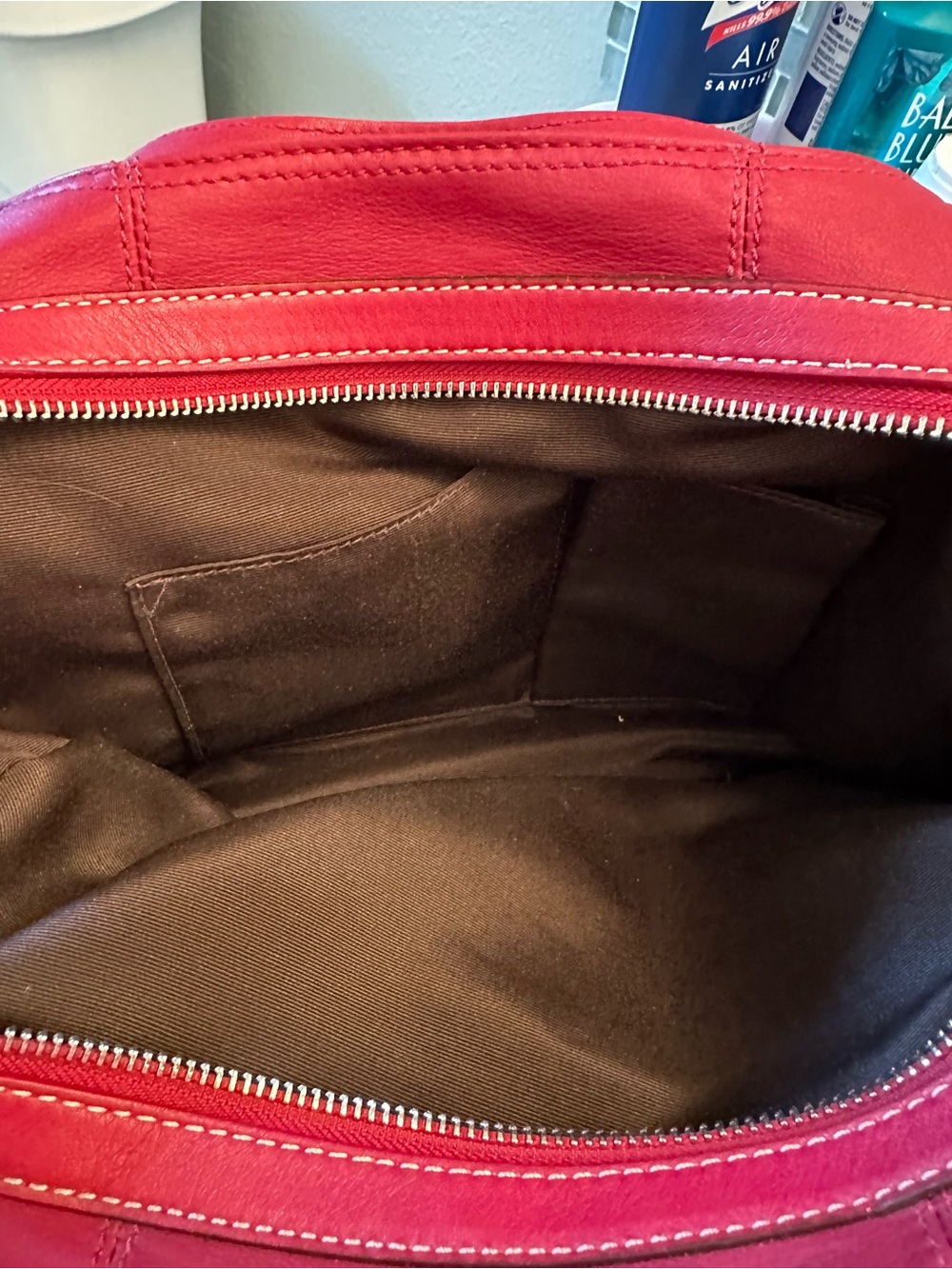 Vintage Coach SoHo Lynn Cherry Red Leather Shoulder Bag with Buckle #F15075 - Picture 3 of 6